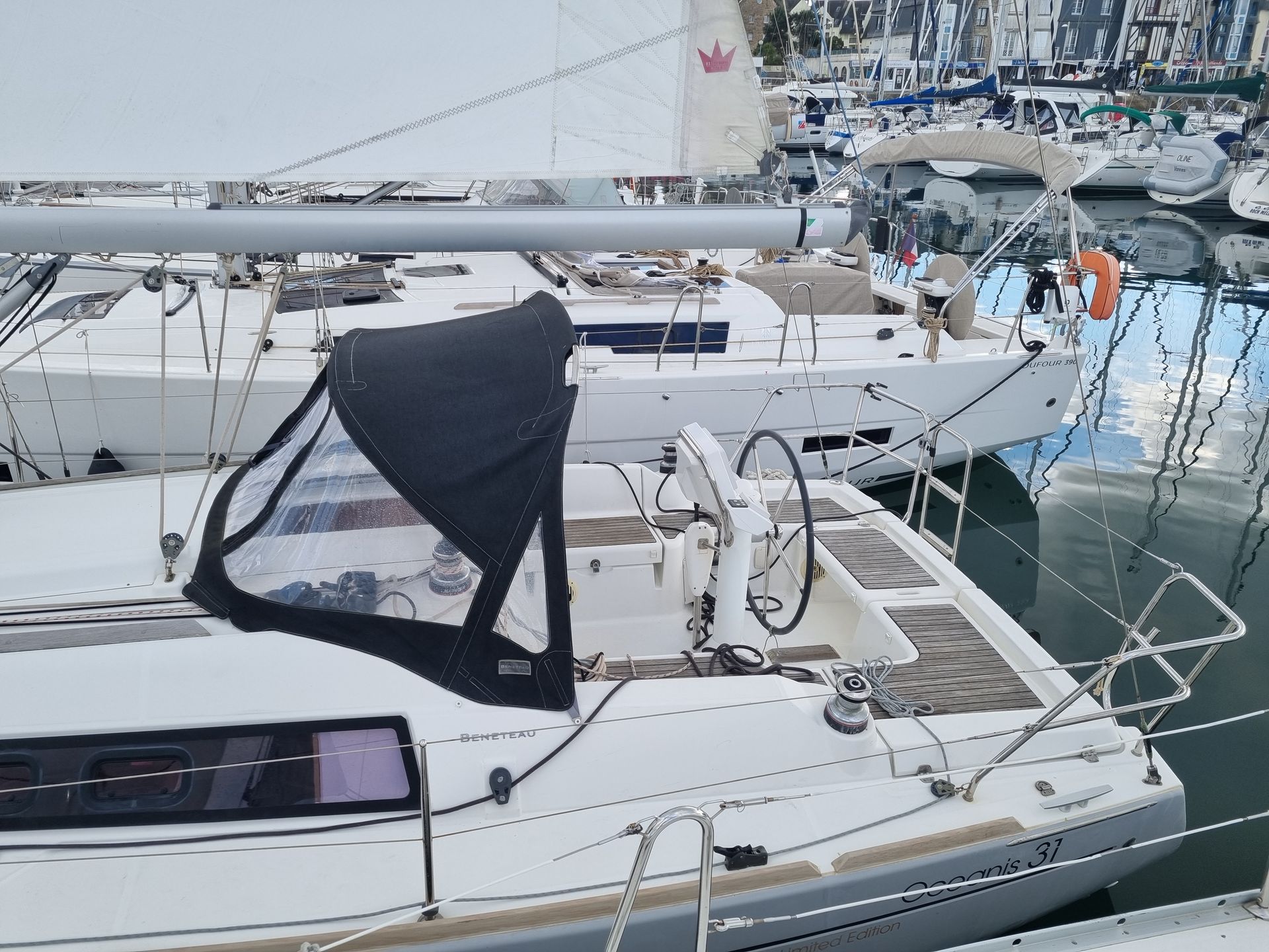 slider 6 Beneteau Oceanis 31